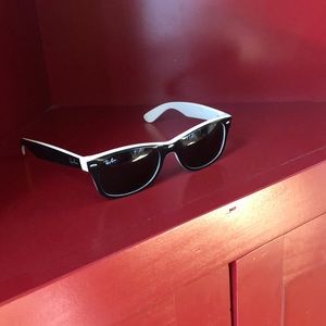 Ray Ban Sunglasses - Wayfarer